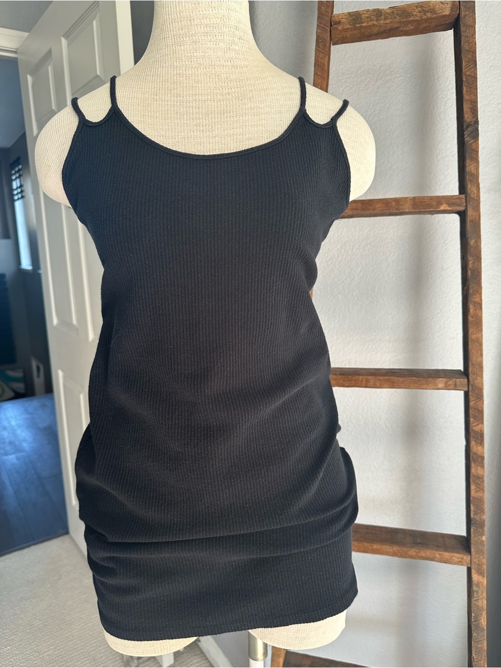 Zara black double strap ribbed tank top, size large - Picture 4 of 9